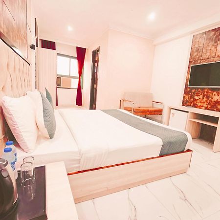 Hotel The Almora By Rs Global Near By Delhi International Airport With - Free Airport Drop New Delhi Ngoại thất bức ảnh