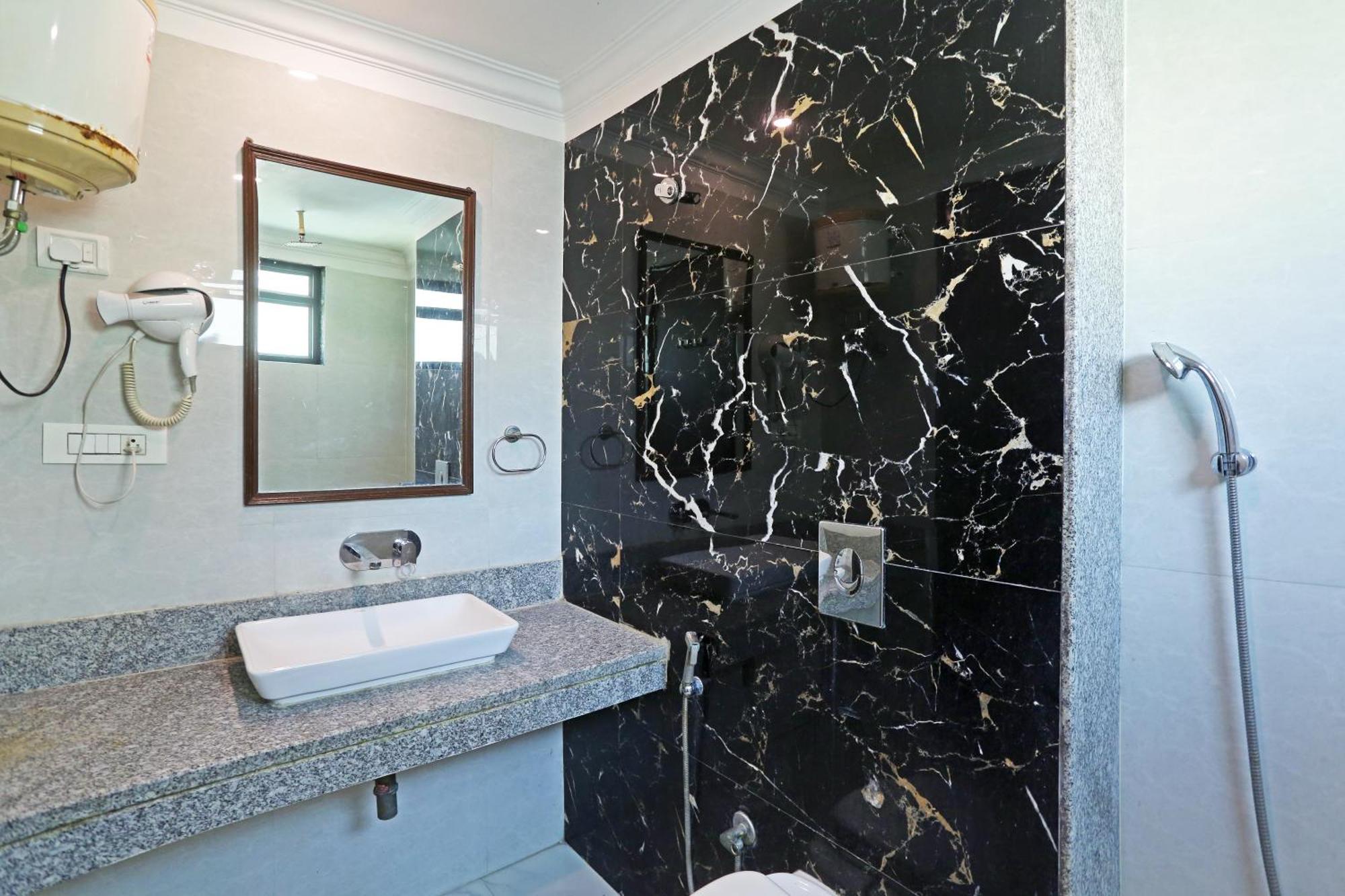 Hotel The Almora By Rs Global Near By Delhi International Airport With - Free Airport Drop New Delhi Ngoại thất bức ảnh