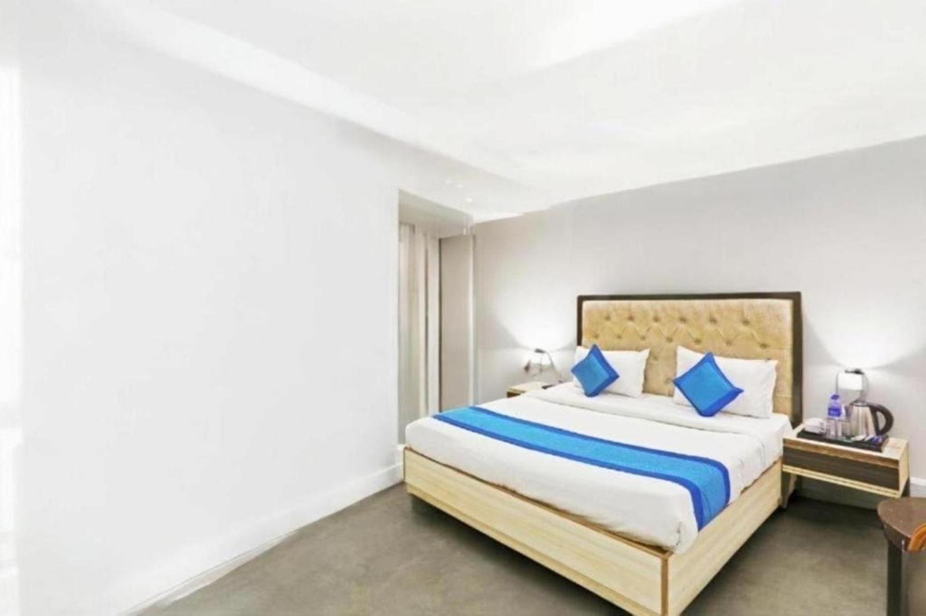 Hotel The Almora By Rs Global Near By Delhi International Airport With - Free Airport Drop New Delhi Ngoại thất bức ảnh