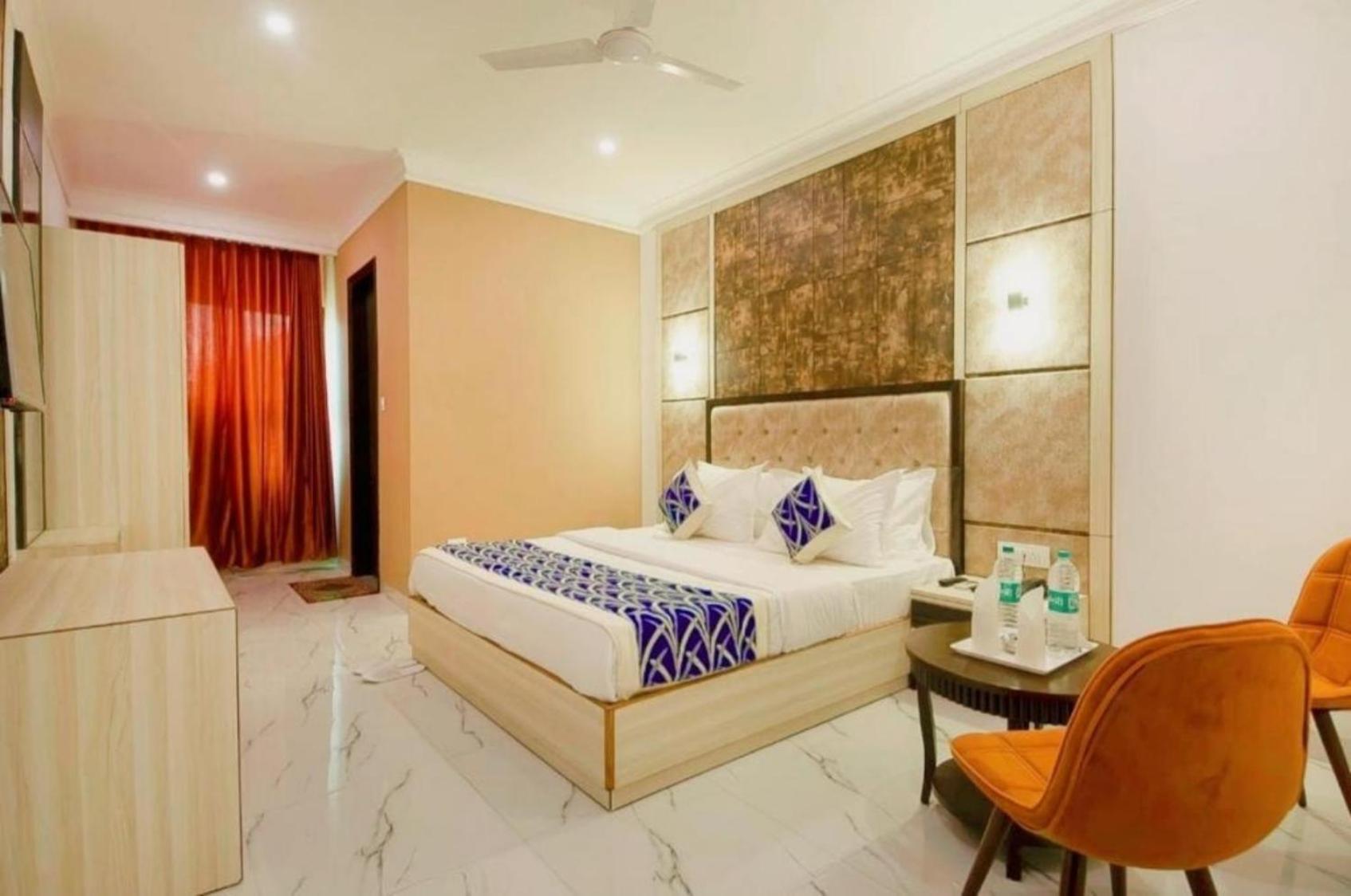 Hotel The Almora By Rs Global Near By Delhi International Airport With - Free Airport Drop New Delhi Ngoại thất bức ảnh