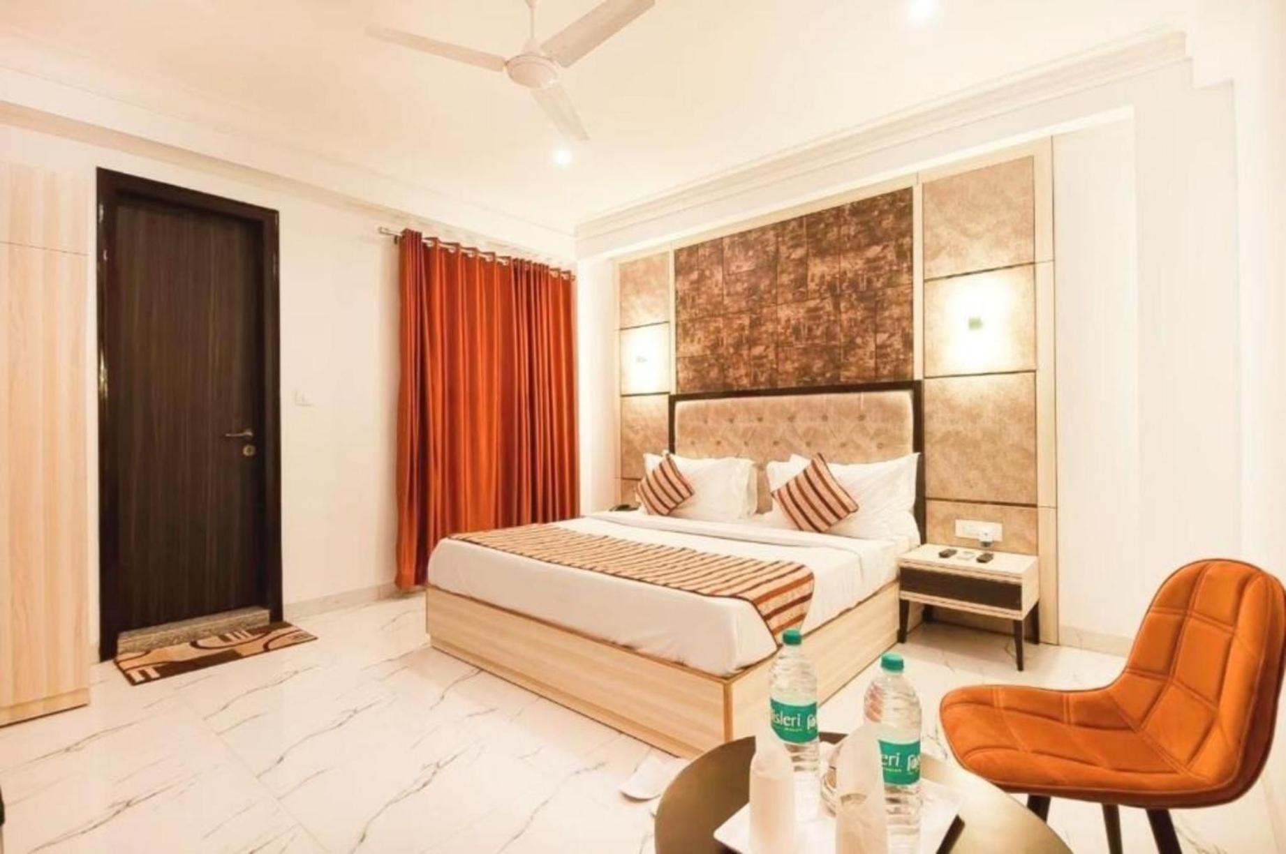 Hotel The Almora By Rs Global Near By Delhi International Airport With - Free Airport Drop New Delhi Ngoại thất bức ảnh